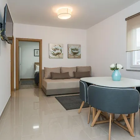 Kosic 2 By Interhome Appartement