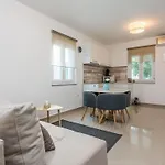 Kosic 2 By Interhome Apartmán Vir