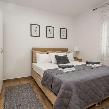 Kosic 2 By Interhome Apartman