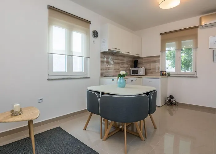 Kosic 2 By Interhome * Вир